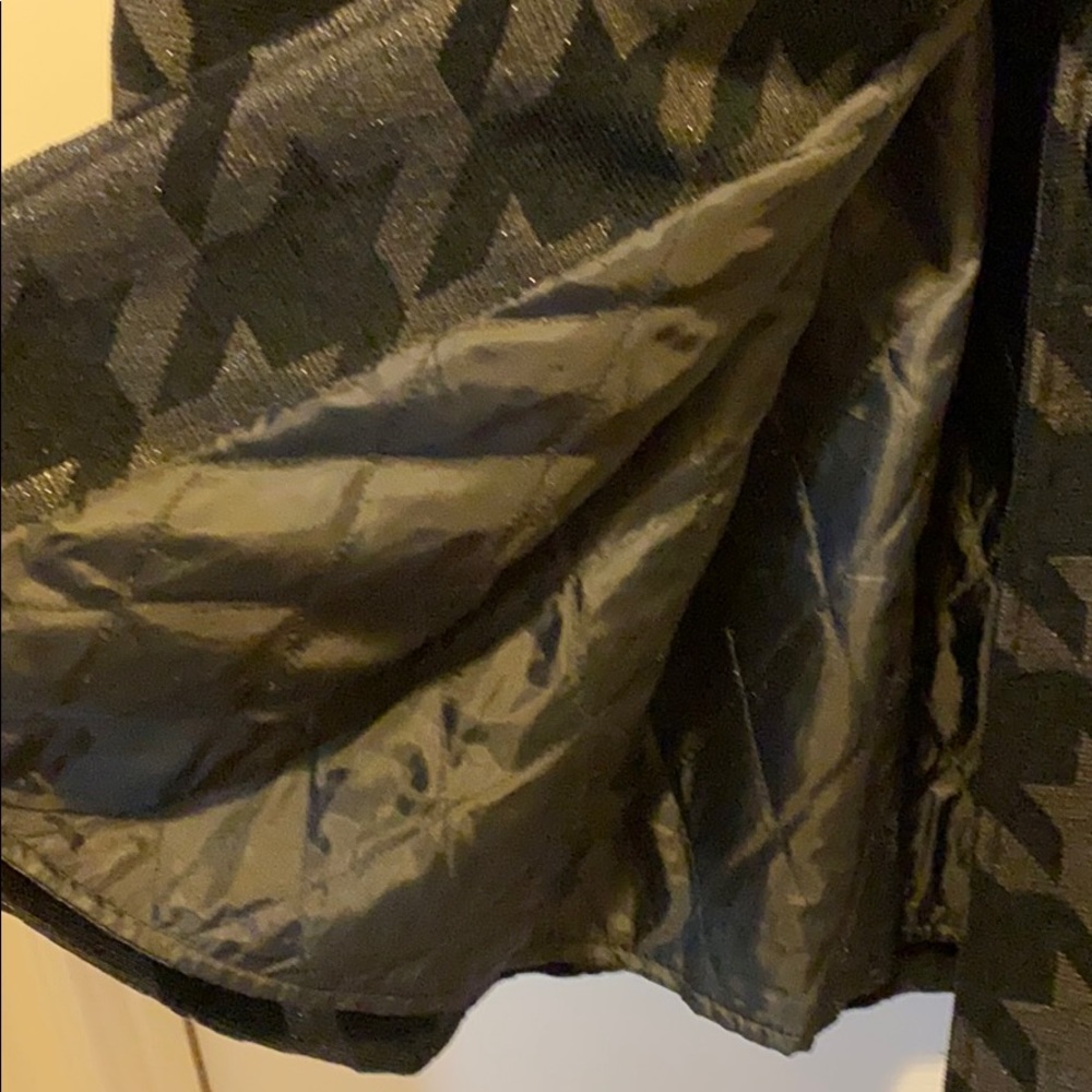 Unique houndstooth pattern coat - Picture 6 of 6